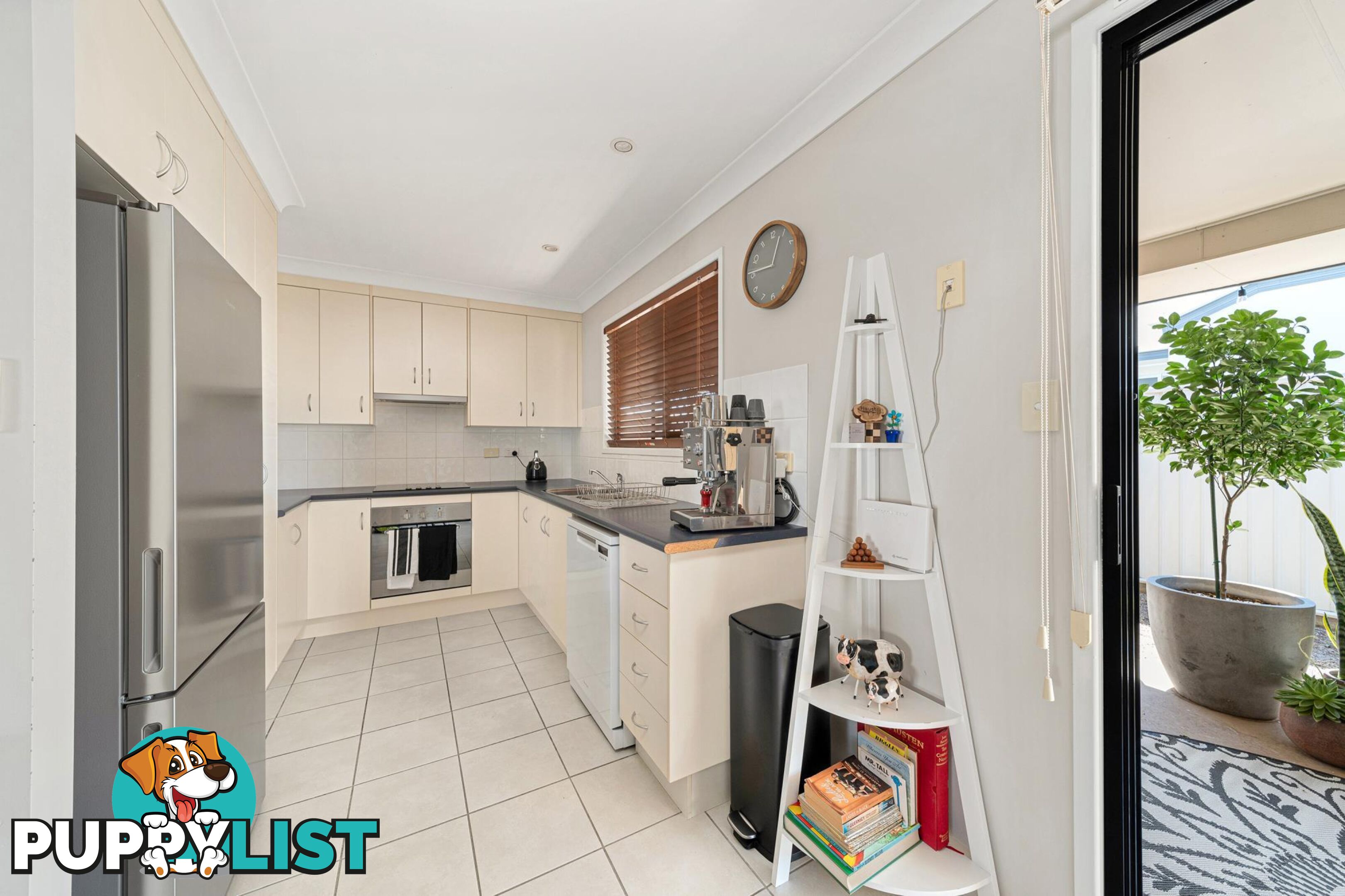 2/23 Desgrand Street EMERALD QLD 4720