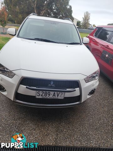 2012 Mitsubishi Outlander SUV Automatic 7 seats