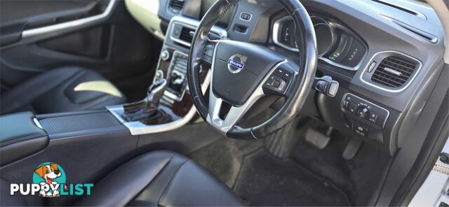 2014 VOLVO S60 T5R DESIGN FMY14 4D SEDAN