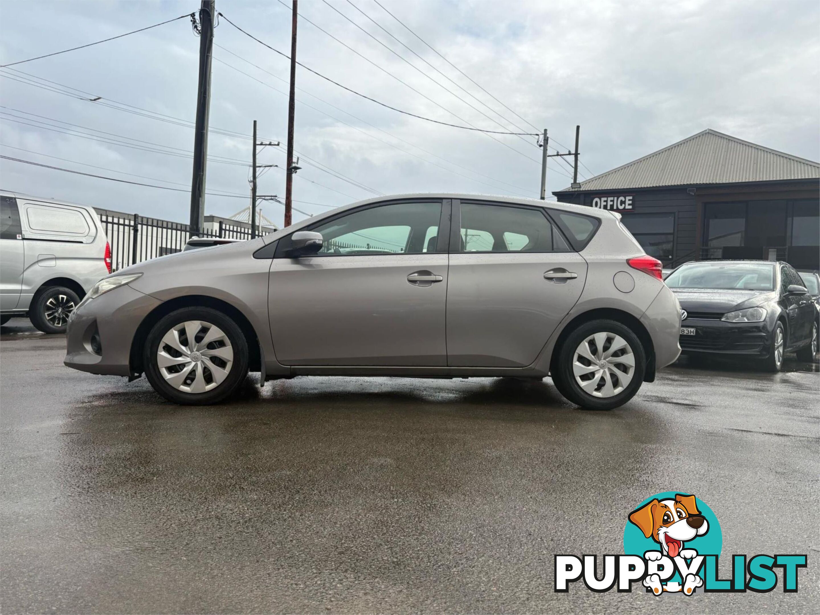 2013 TOYOTA COROLLA ASCENT ZRE182R 5D HATCHBACK