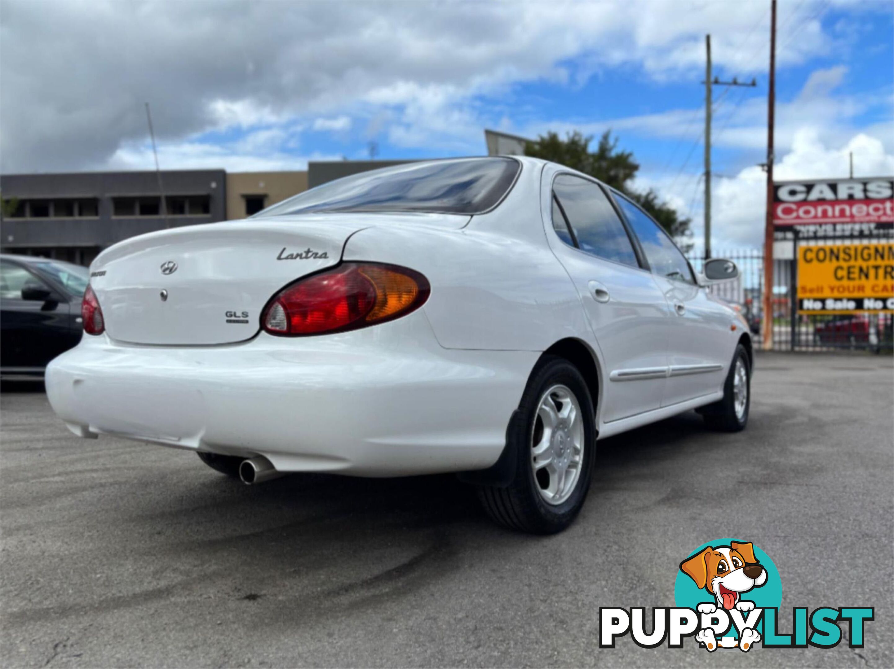 2000 HYUNDAI LANTRA GLS  4D SEDAN
