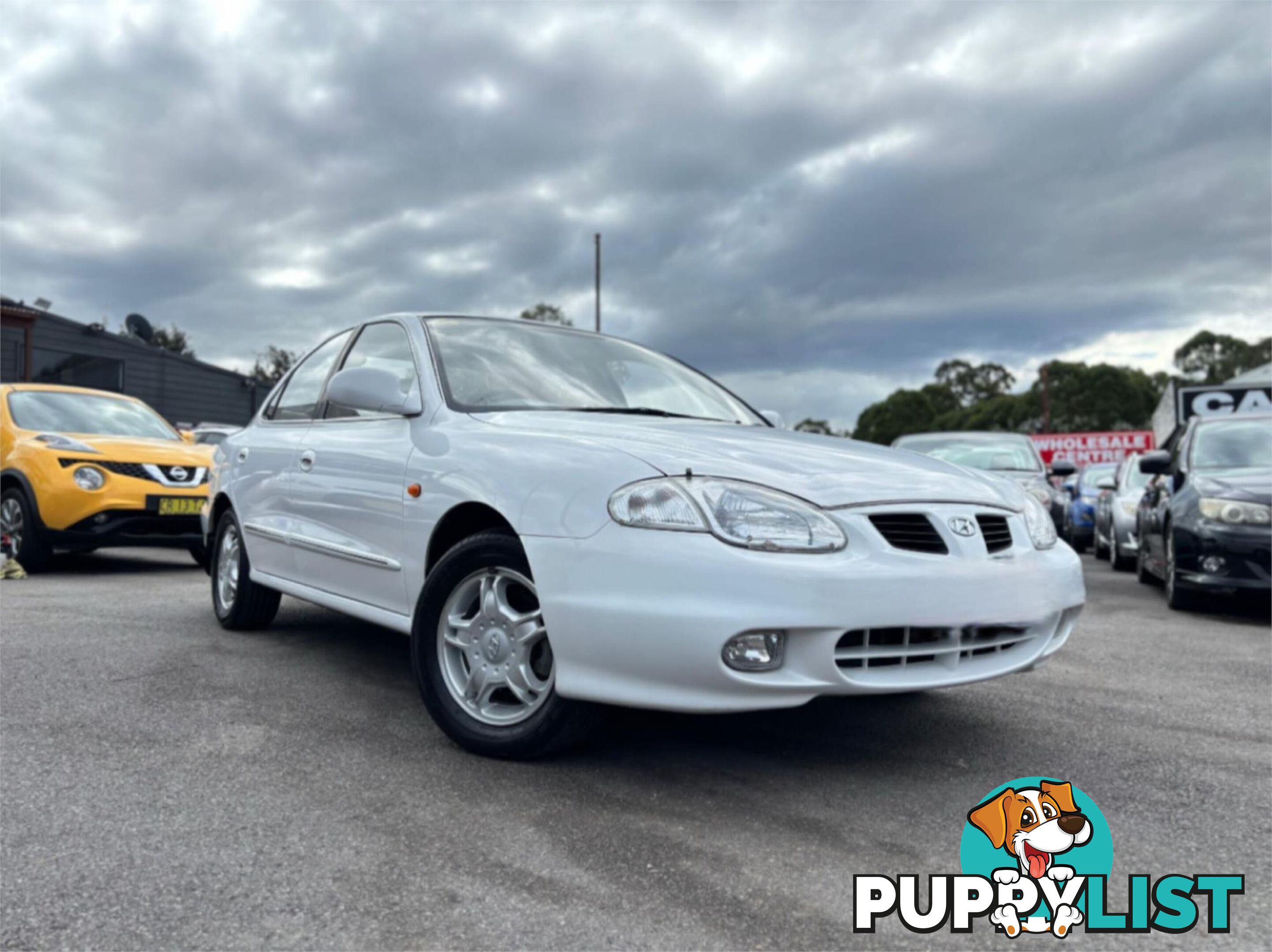 2000 HYUNDAI LANTRA GLS  4D SEDAN