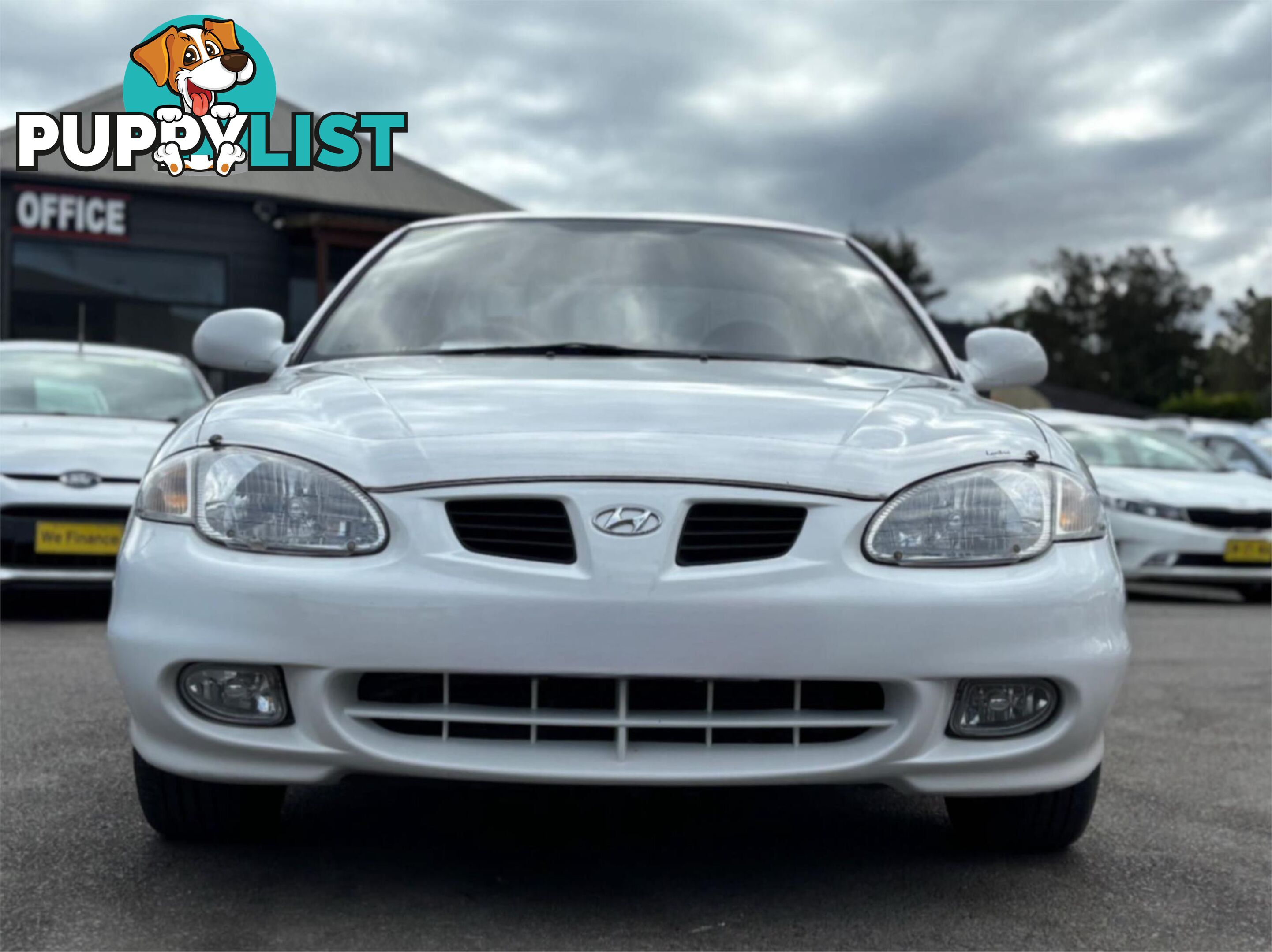 2000 HYUNDAI LANTRA GLS  4D SEDAN
