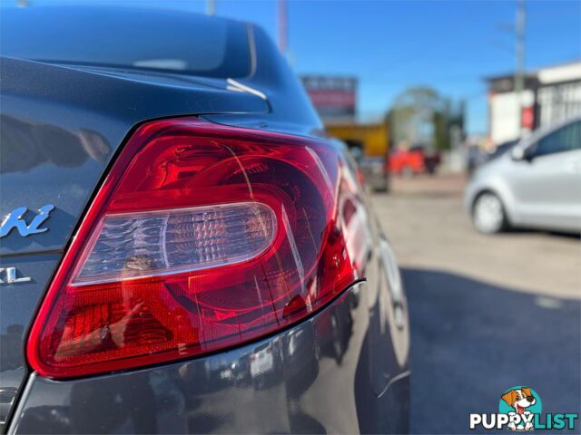 2010 SUZUKI KIZASHI XL FR 4D SEDAN