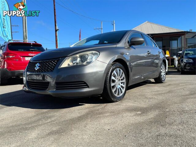 2010 SUZUKI KIZASHI XL FR 4D SEDAN