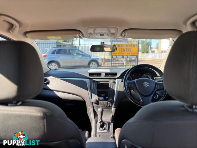 2010 SUZUKI KIZASHI XL FR 4D SEDAN