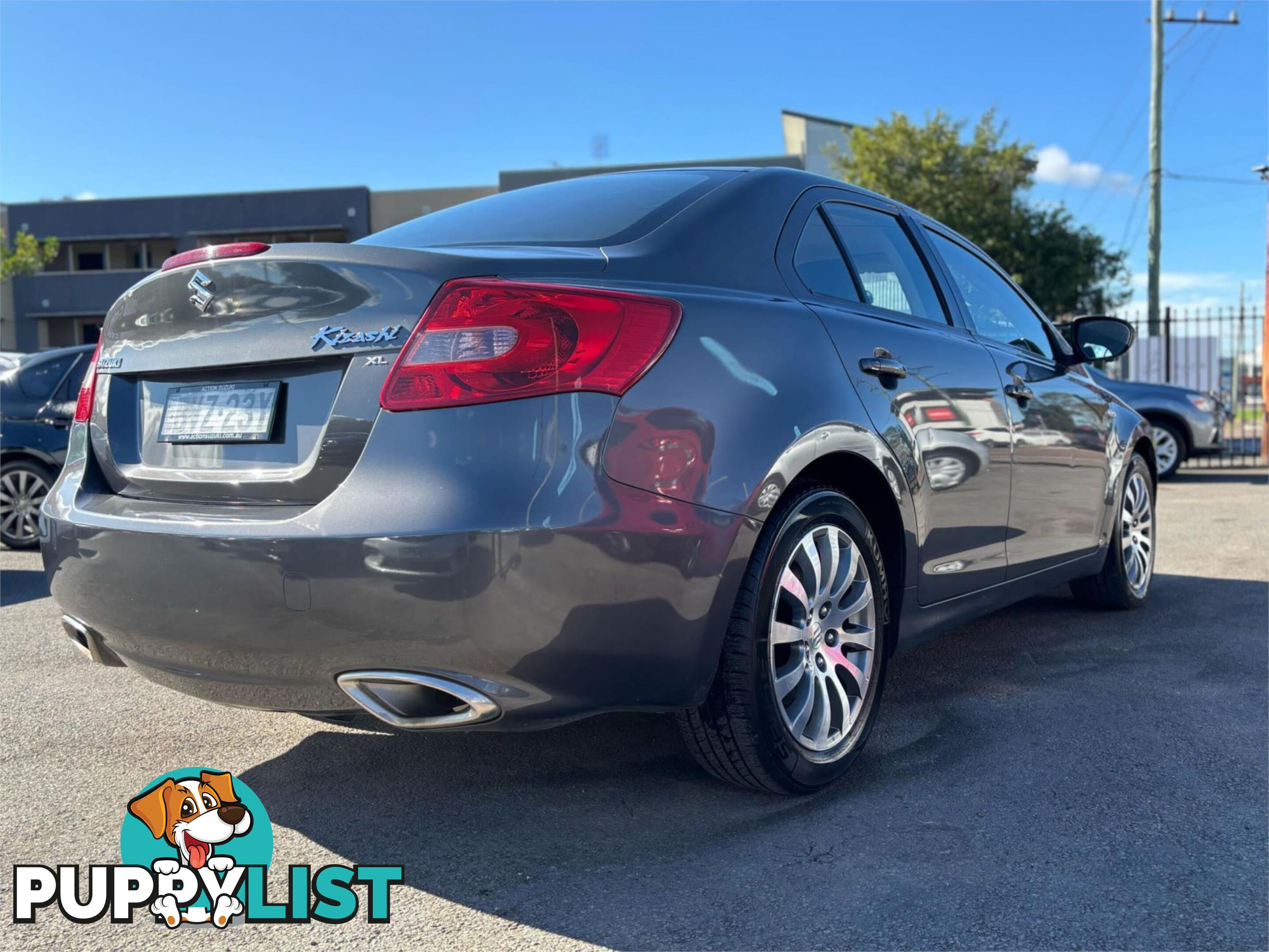 2010 SUZUKI KIZASHI XL FR 4D SEDAN