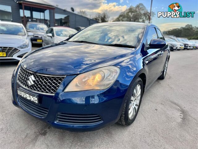 2010 SUZUKI KIZASHI XL FR 4D SEDAN