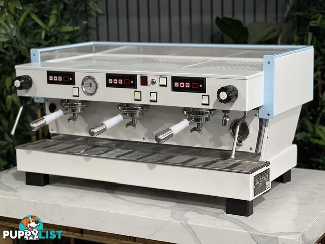 LA  MARZOCCO LINEA CLASSIC 3 GROUP WHITE &amp; LIGHT BLUE w. PESADO HANDLES ESPRESSO COFFEE MACHINE