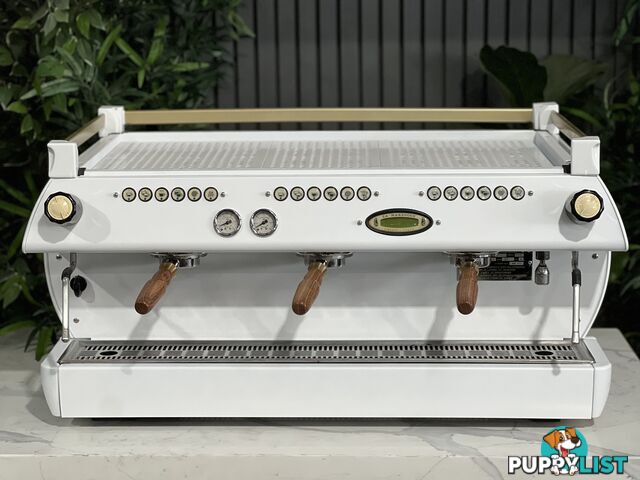 LA MARZOCCO GB5 3 GRP ESPRESSO COFFEE MACHINE WHITE & GOLD WOWA TIMBER & GOLD GROUP HANDLES