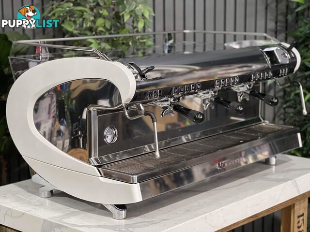 NUOVA SIMONELLI AURELIA WAVE VOLUMETRIC 3 GROUP WHITE & STAINLESS ESPRESSO COFFEE MACHINE CAFE