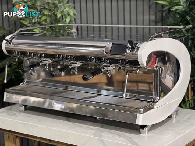 NUOVA SIMONELLI AURELIA WAVE VOLUMETRIC 3 GROUP WHITE & STAINLESS ESPRESSO COFFEE MACHINE CAFE