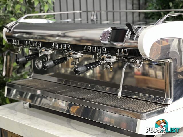 NUOVA SIMONELLI AURELIA WAVE VOLUMETRIC 3 GROUP WHITE & STAINLESS ESPRESSO COFFEE MACHINE CAFE