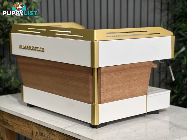 LA MARZOCCO LINEA PB 2 GROUP WHITE & GOLD ESPRESSO COFFEE MACHINE W/ TIMBER CAFE COMMERCIAL