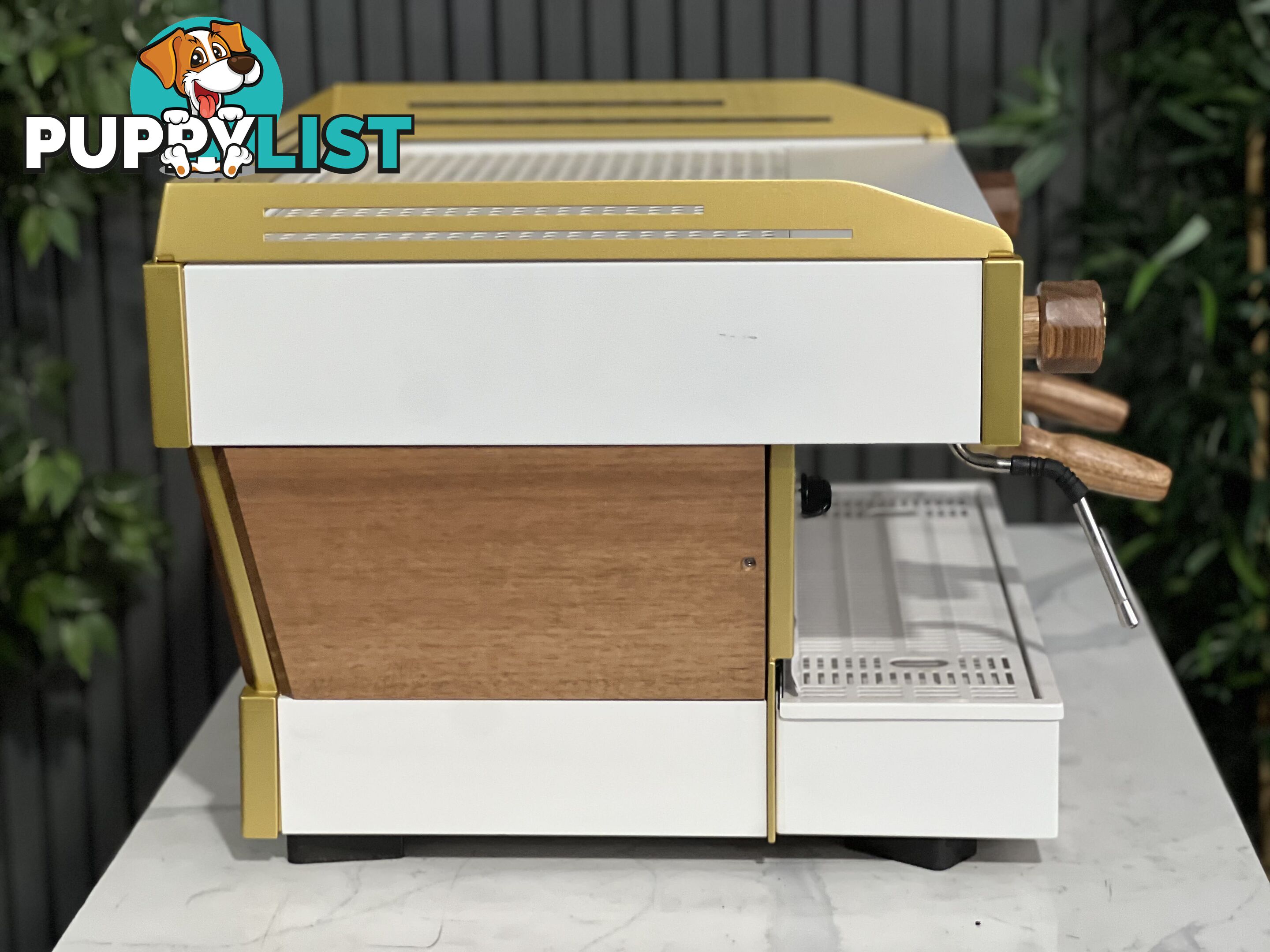 LA MARZOCCO LINEA PB 2 GROUP WHITE & GOLD ESPRESSO COFFEE MACHINE W/ TIMBER CAFE COMMERCIAL