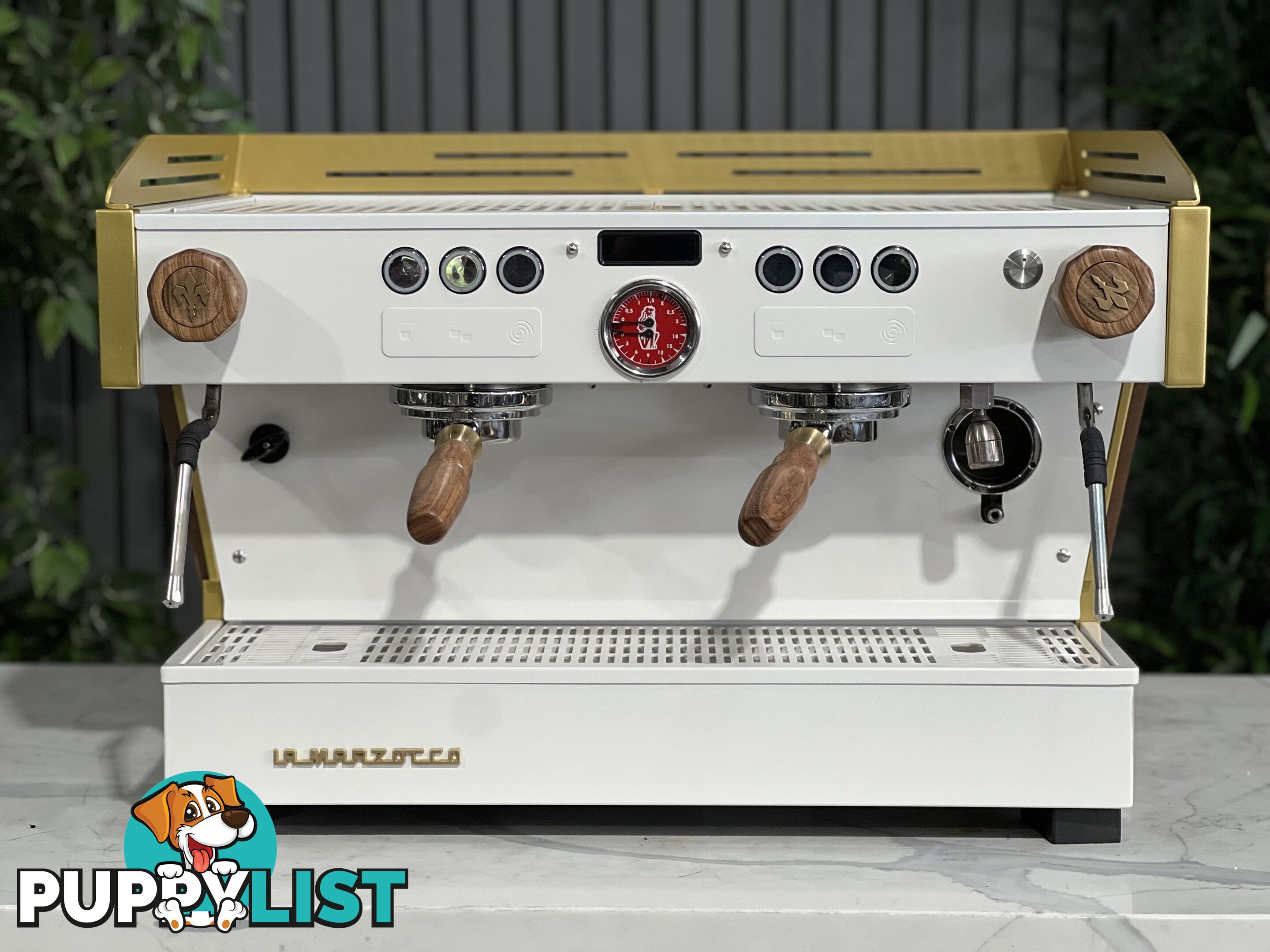 LA MARZOCCO LINEA PB 2 GROUP WHITE & GOLD ESPRESSO COFFEE MACHINE W/ TIMBER CAFE COMMERCIAL