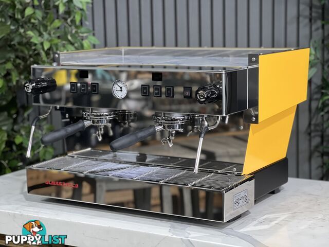 LA MARZOCCO LINEA CLASSIC S AV 2 GROUP ESPRESSO COFFEE MACHINE CANARY YELLOW - NEW CAFE COMMERCIAL