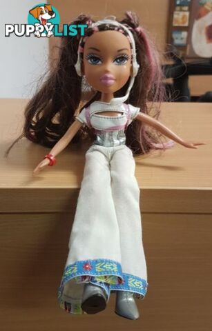 Bratz Girlz doll 5