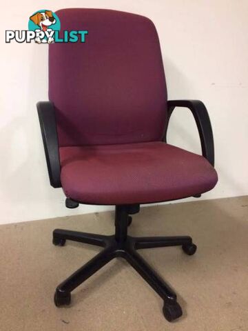 Red cushion adjustable office chair