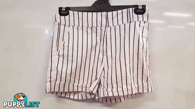 Glassons B&W Shorts Size 8