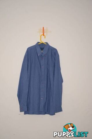 Designer&#39;s club Men&#39;s blue long sleeved shirt size L