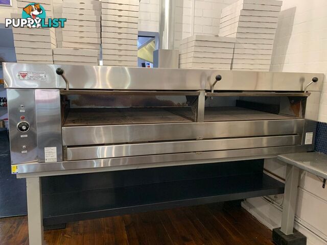 Stone deck pizza oven, gas pizza oven, commerical pizza oven. V.I.P