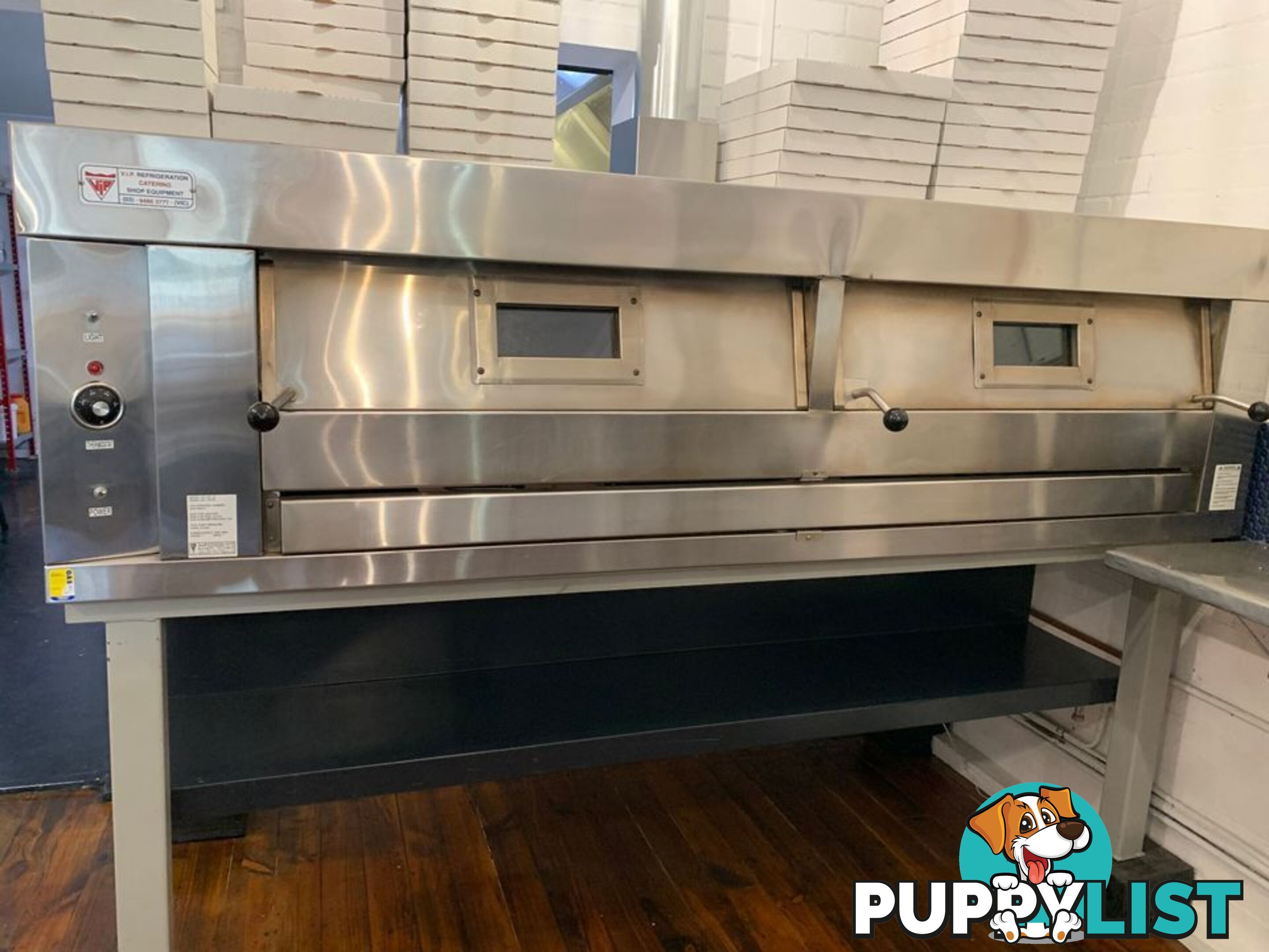 Stone deck pizza oven, gas pizza oven, commerical pizza oven. V.I.P