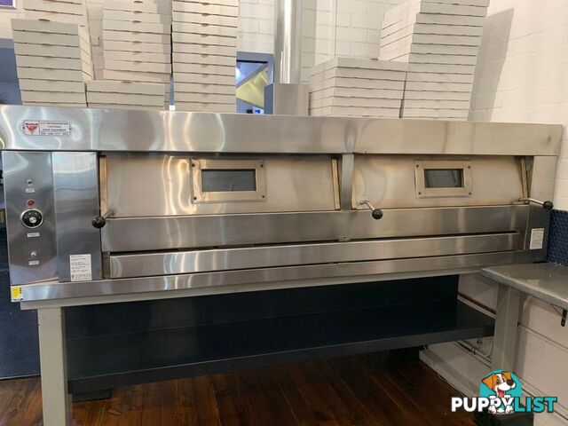 Stone deck pizza oven, gas pizza oven, commerical pizza oven. V.I.P