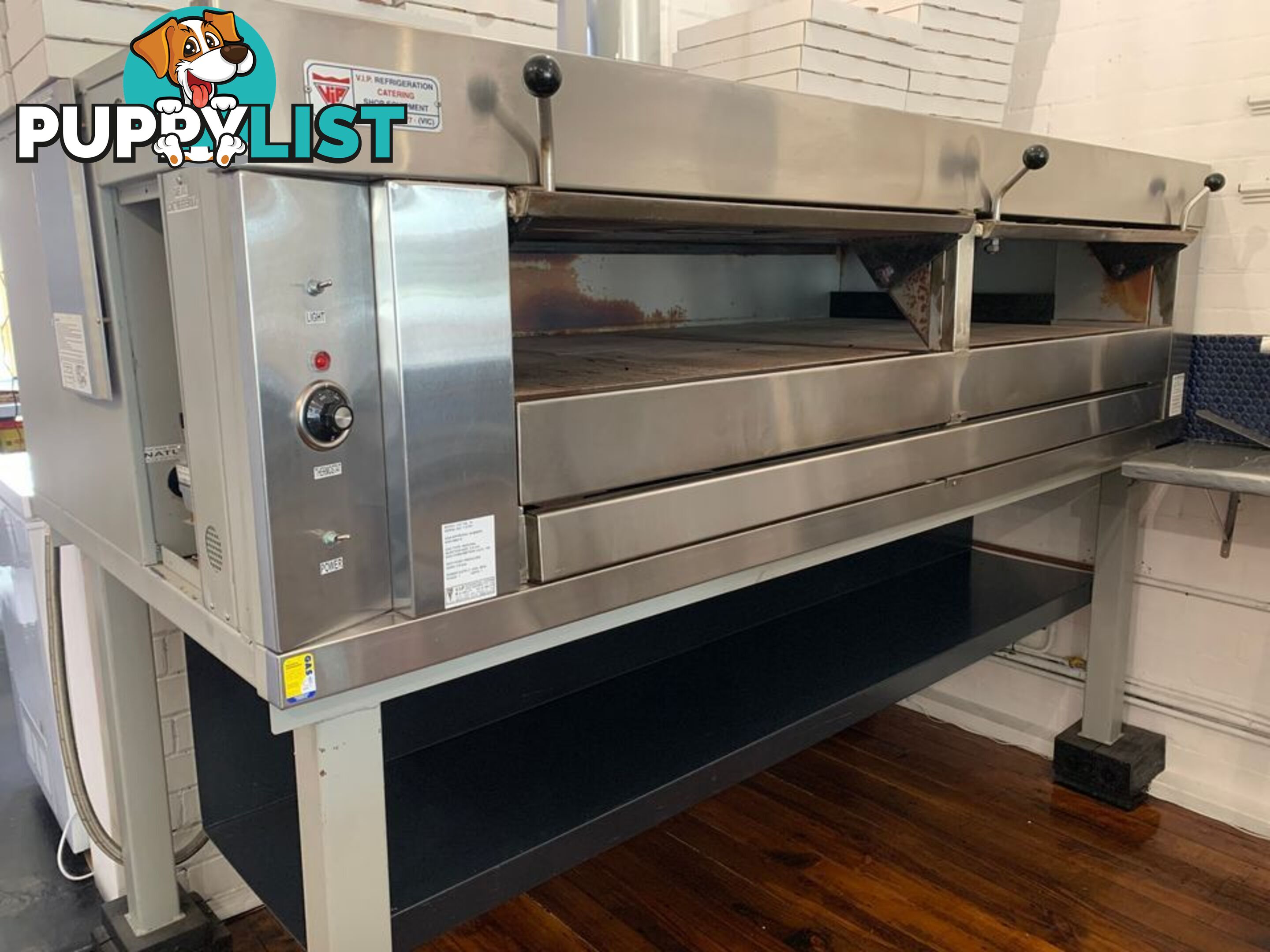 Stone deck pizza oven, gas pizza oven, commerical pizza oven. V.I.P