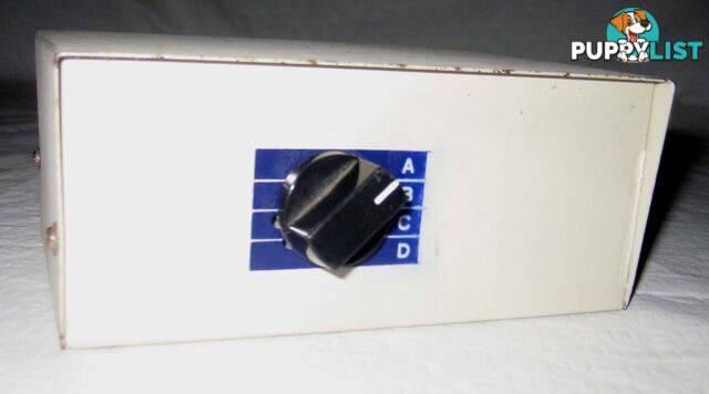 vintage data transfer switch box with 4 x DB25 ports for Commodore computers