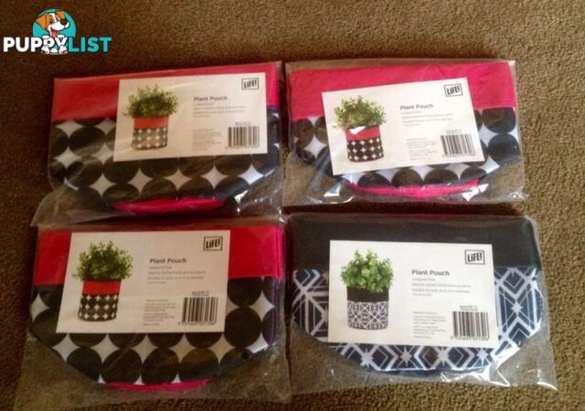 Plant Pouch x 4 brand new