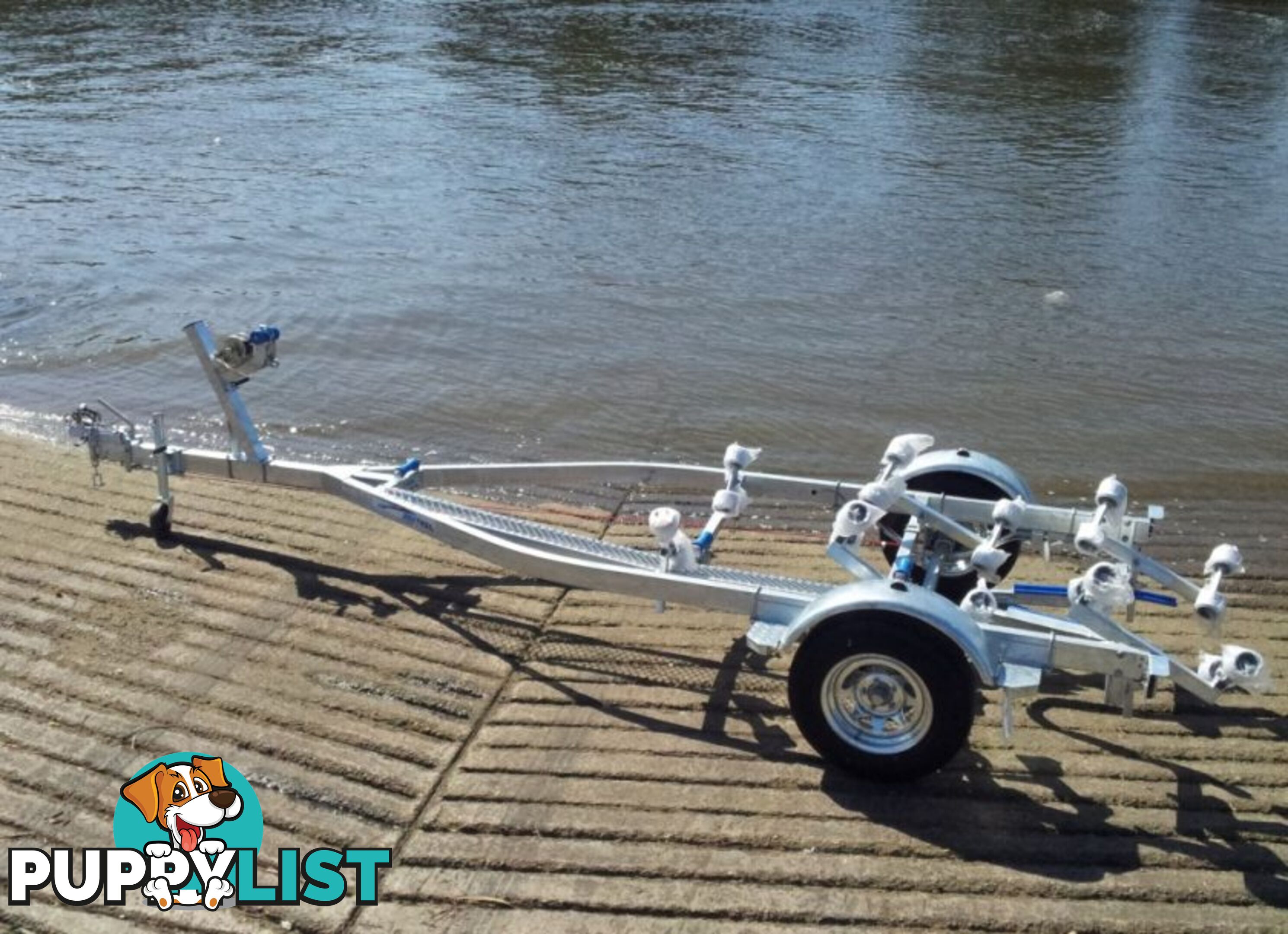 GAL BOAT TRAILER SUITS UP TO A 5.35 mt FIBERGLASS HULL TARE 300 kg ATM 1598 kg BRAKED