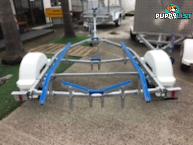 GAL BOAT TRAILER TO SUIT UP TO 4.35 mt ALUMINIUM HULL TARE 180 kg ATM 749 kg