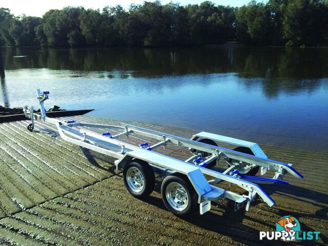 GAL BOAT TRAILER SUITS UP TO A 6.7 mt ALUMINIUM HULL TANDEM AXLE TARE 430 kg ATM 1999 kg BRAKED 