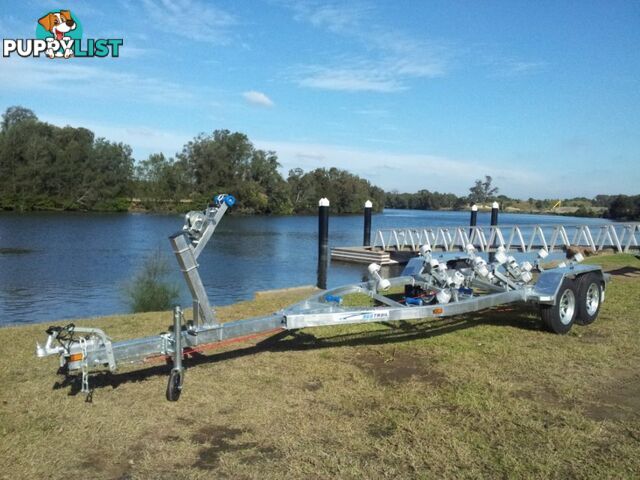 BOAT TRAILER TO SUIT UP TO A 6.6mt FIBREGLASS HULL TANDEM AXLE FULL GALVANISED CHASSIS 