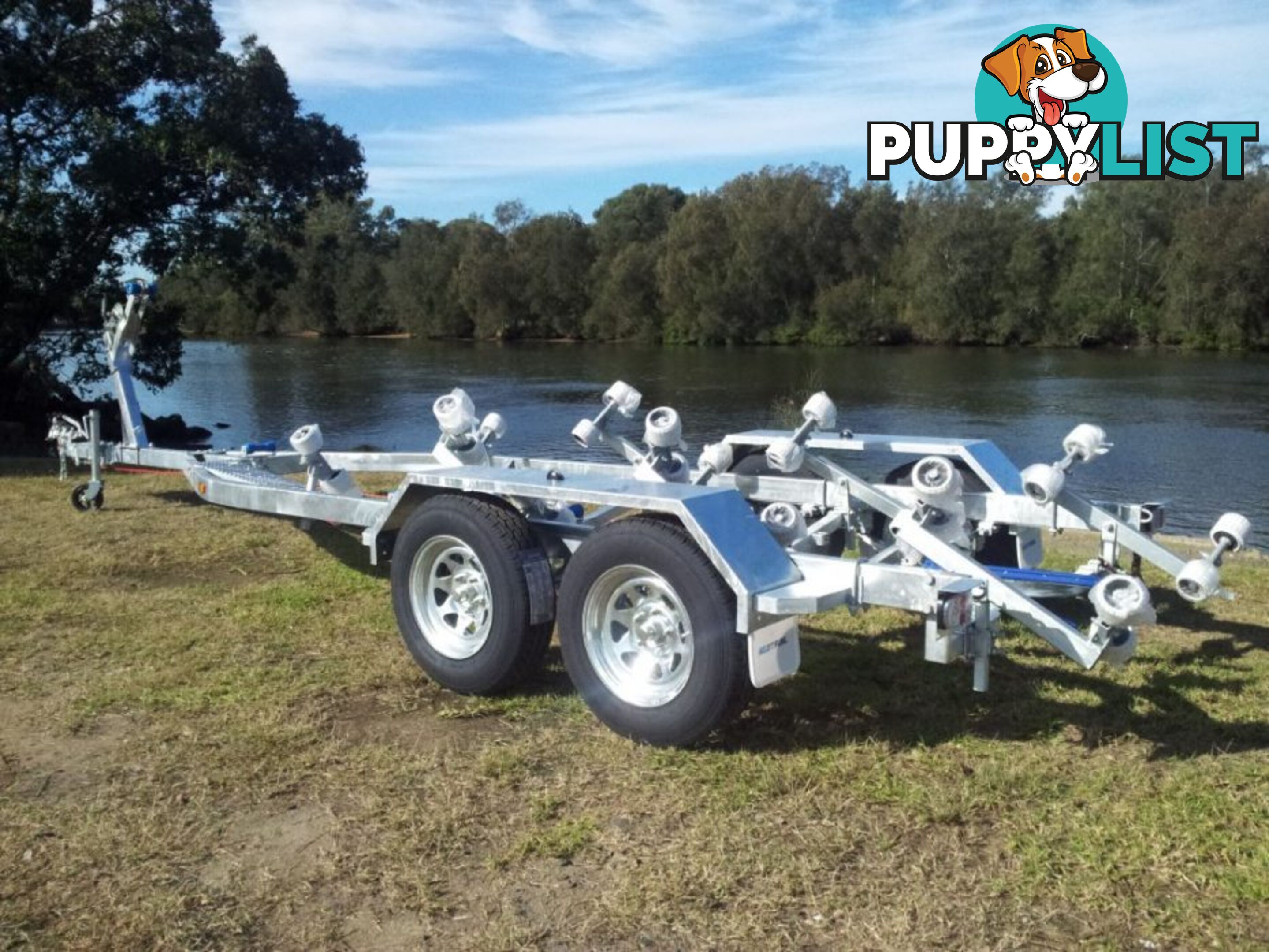 BOAT TRAILER TO SUIT UP TO A 6.6mt FIBREGLASS HULL TANDEM AXLE FULL GALVANISED CHASSIS 