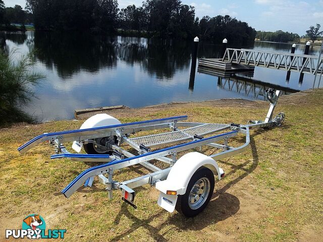 GAL BOAT TRAILER SUITS UP TO 5.0 mt ALUMINIUM HULL TARE 290 kg ATM 1199 kg BRAKED 