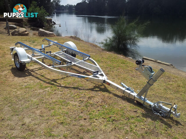 GAL BOAT TRAILER SUITS UP TO 5.0 mt ALUMINIUM HULL TARE 290 kg ATM 1199 kg BRAKED 