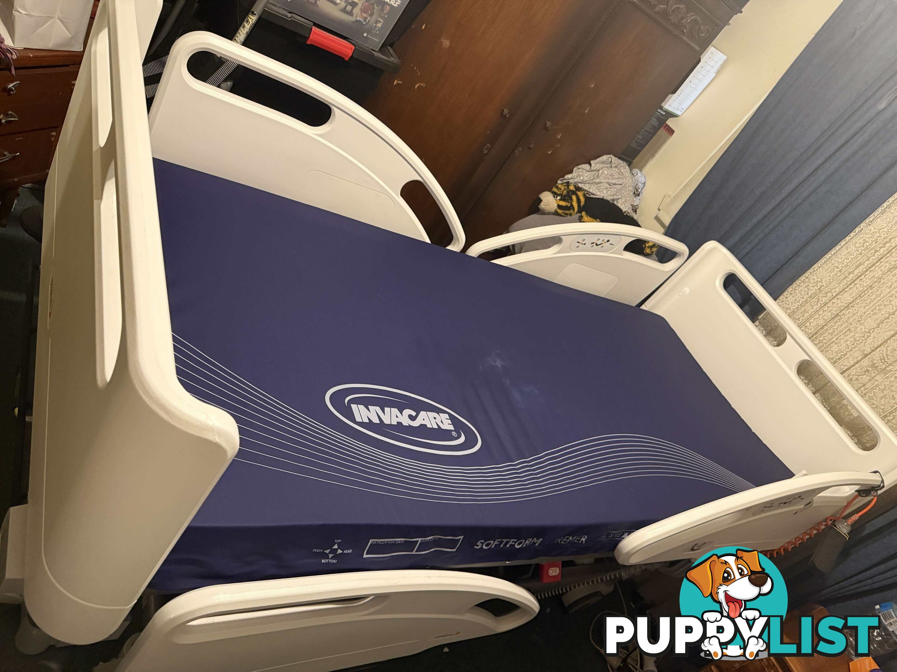 Electric height adjustable bed + mattress