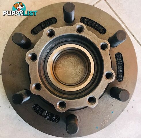 IVECO DAILY REAR BEARING HUB WITH WHEEL STUDS NEW A/M WITH GENUINE SKF BEARING