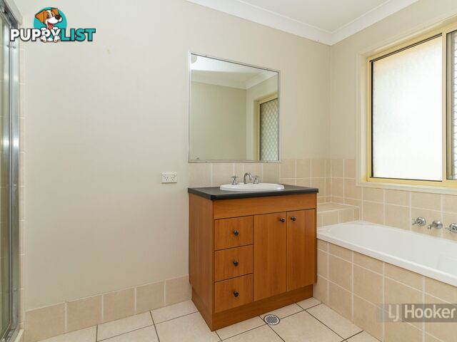 9 Taylor Place FOREST LAKE QLD 4078