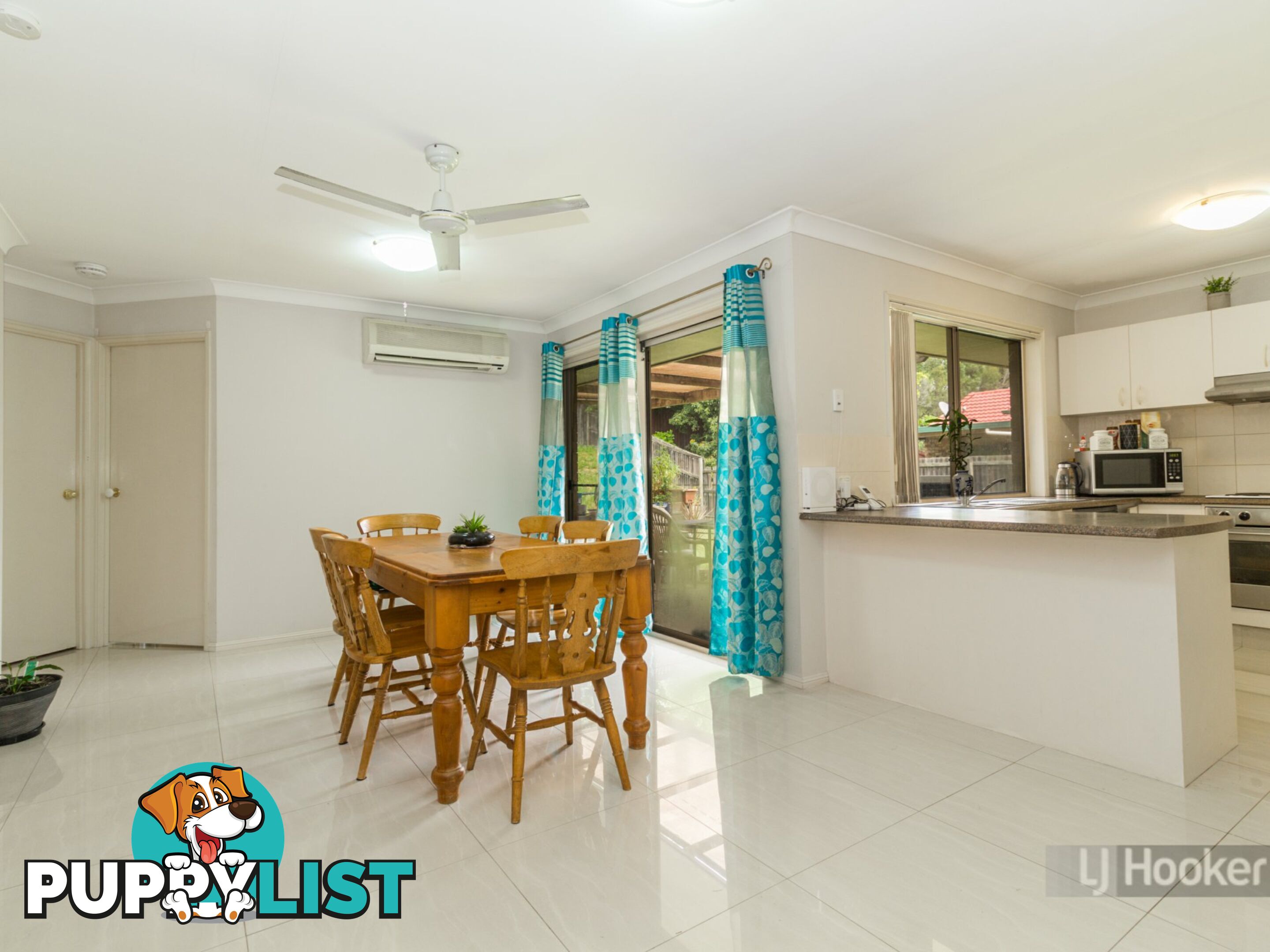 22 Hyde Place FOREST LAKE QLD 4078