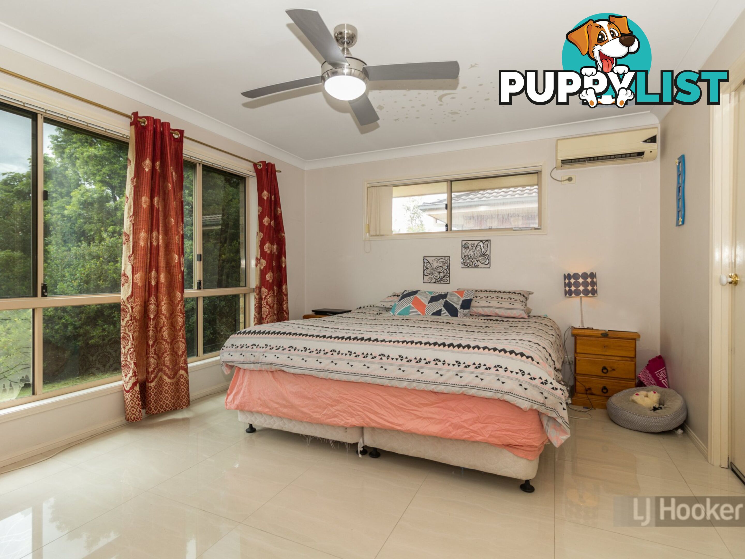 22 Hyde Place FOREST LAKE QLD 4078