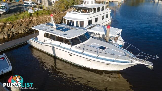 JOHNSON MOTOR YACHT