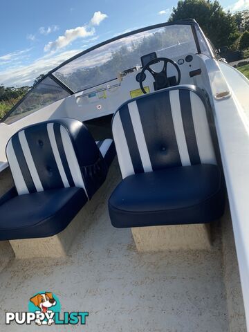 Haines Hunter 16R Speed Boat