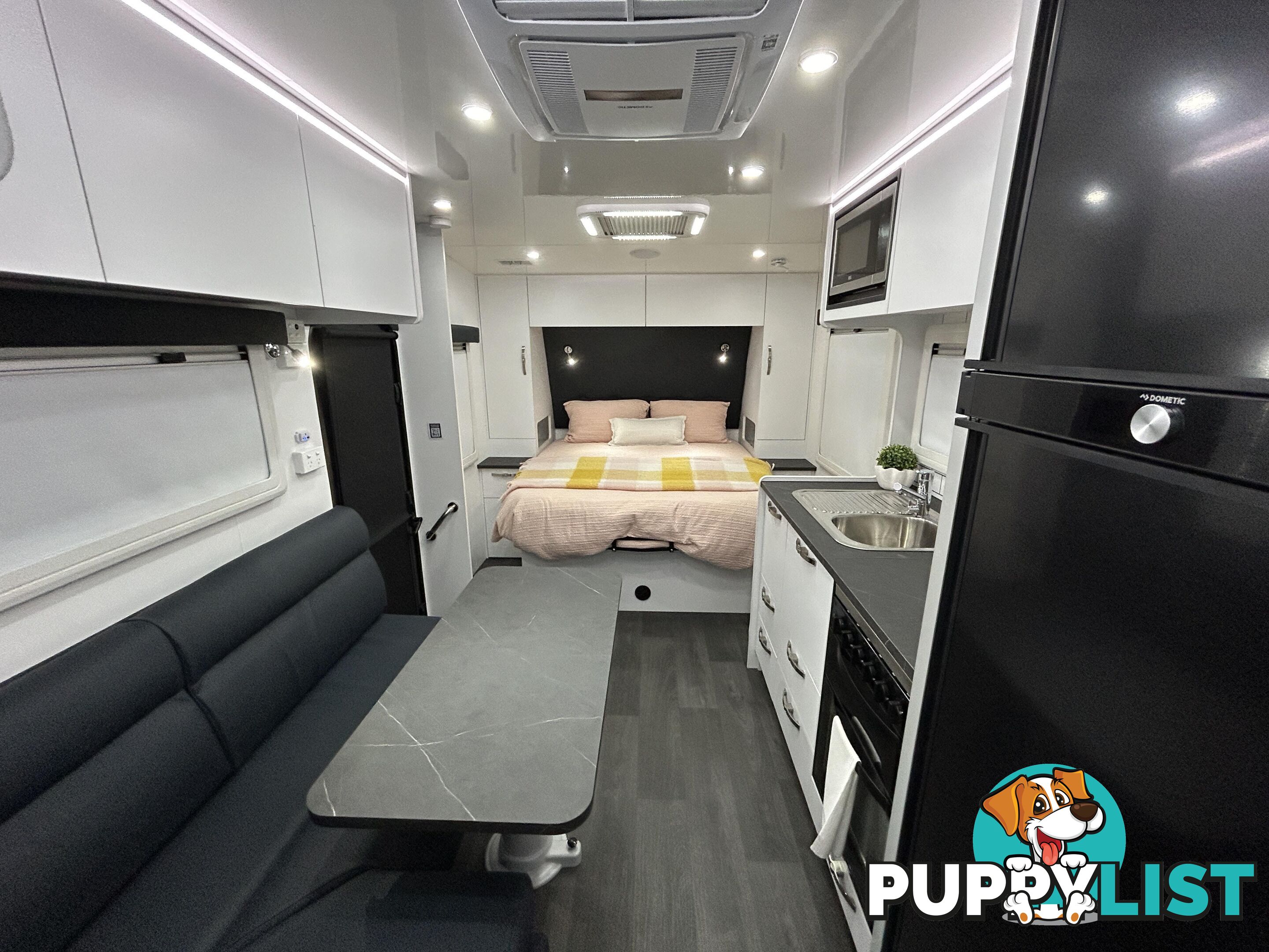 2025 DONWAY VINCENT 18' CD CARAVAN