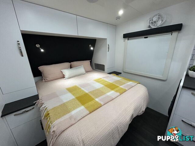 2025 DONWAY VINCENT 18' CD CARAVAN