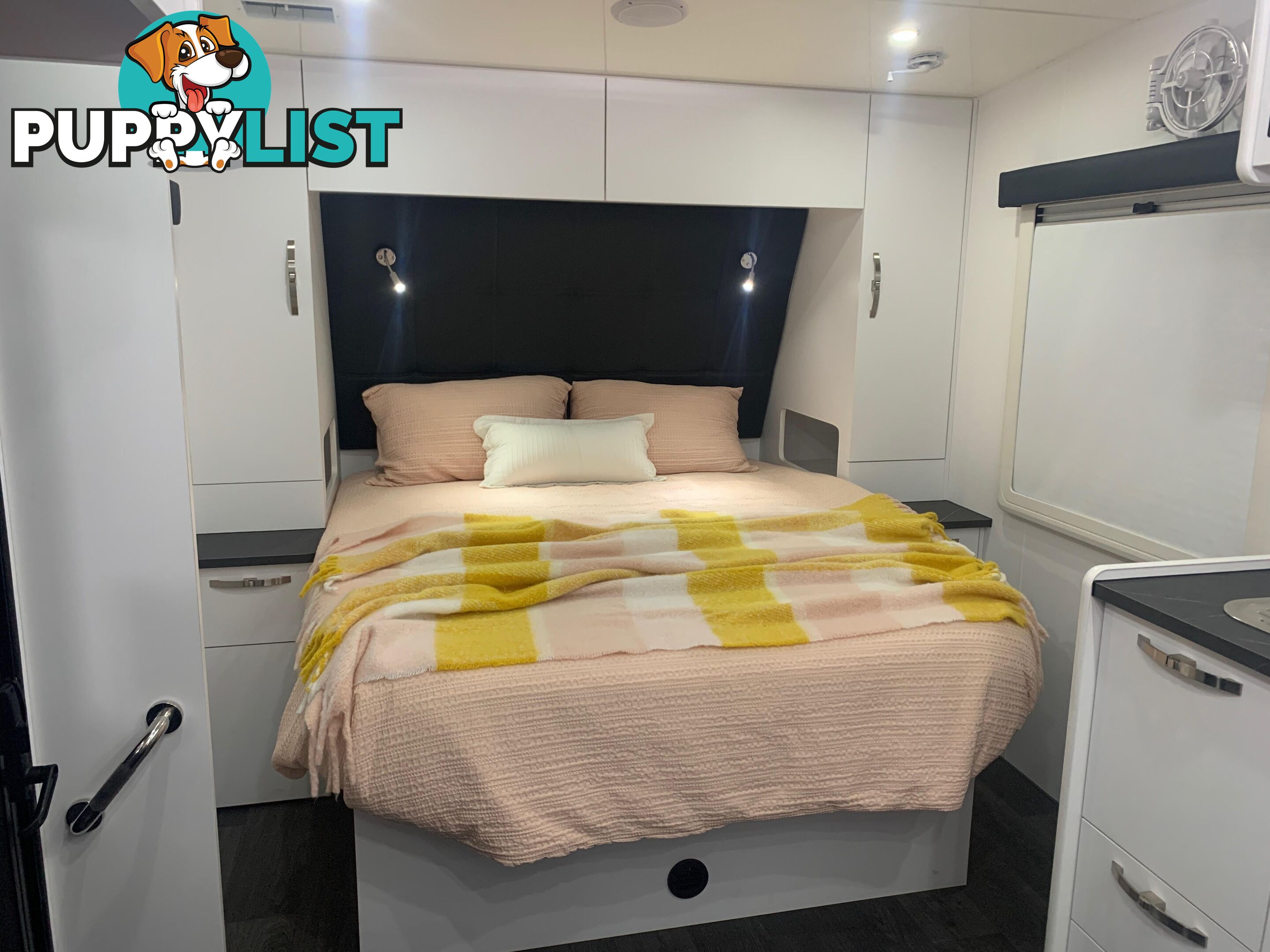2025 DONWAY VINCENT 18' CD CARAVAN