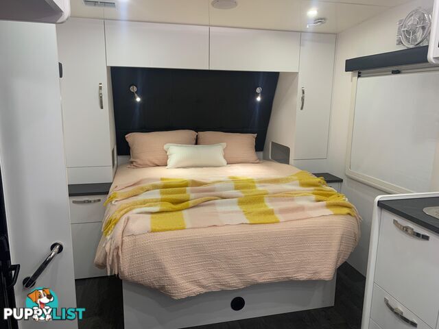2025 DONWAY VINCENT 18' CD CARAVAN