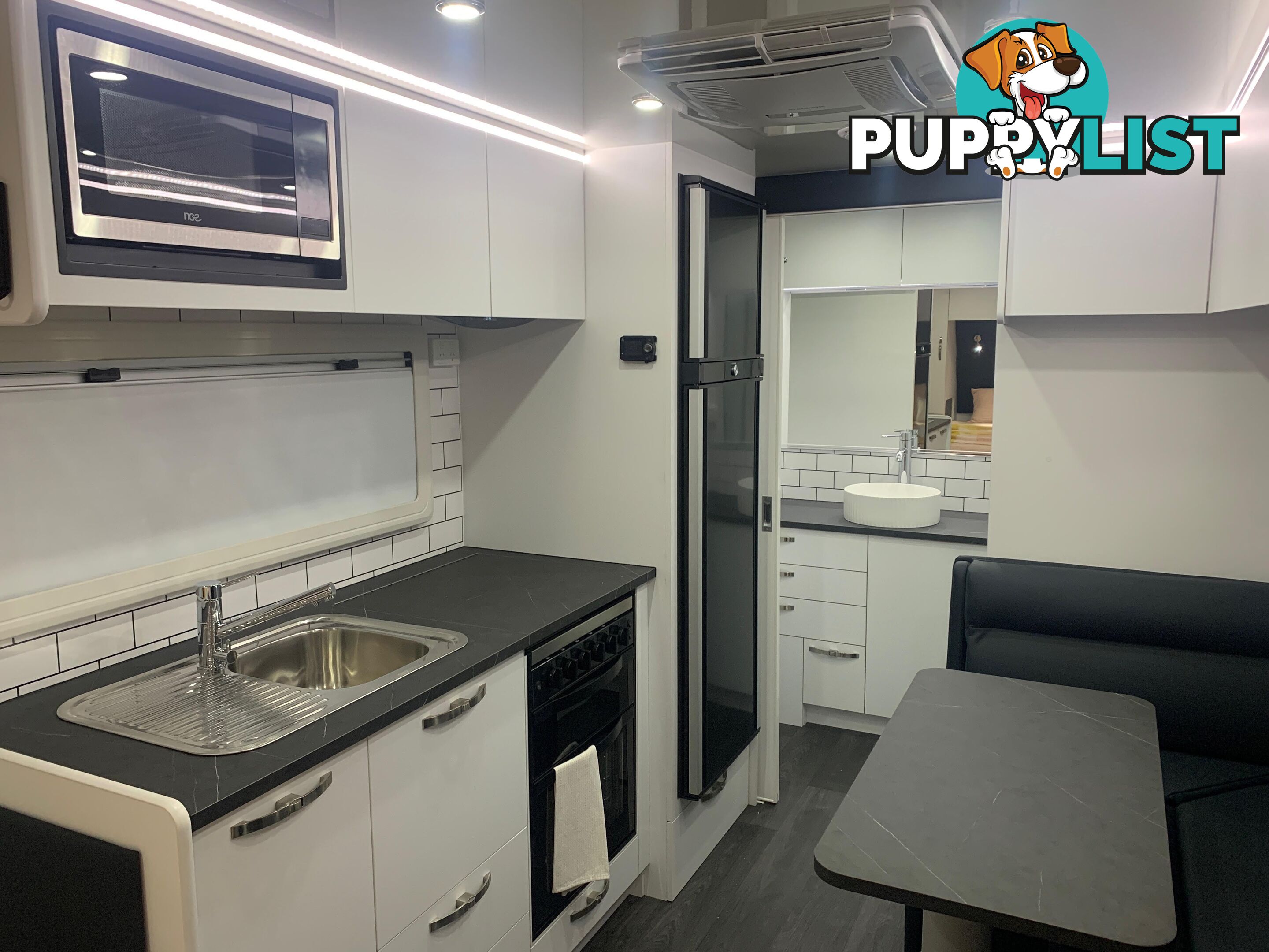 2025 DONWAY VINCENT 18' CD CARAVAN